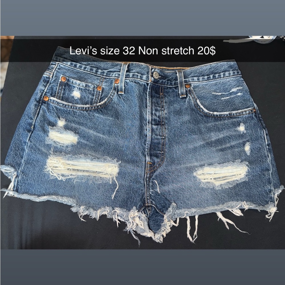 Levi's Women's Frayed Hem Jean Shorts - Dark Blue